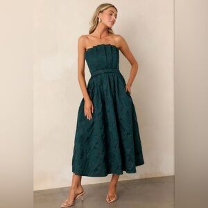 NWT Emerald green strapless, holiday party/ special occasion dress. Small